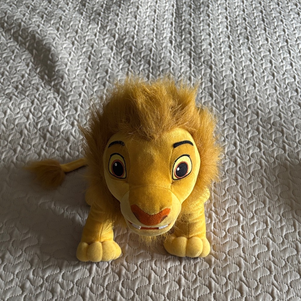 Disney’s Simba Lion Plush Talking Toy